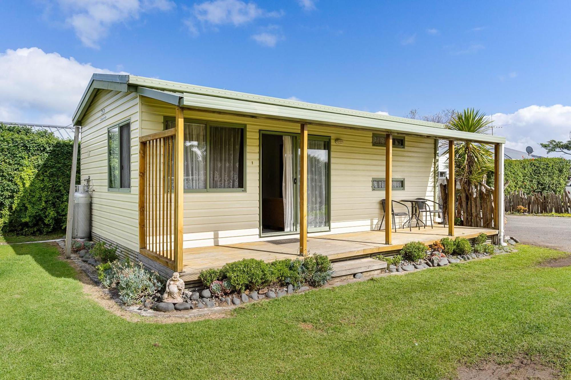 Port Waikato Holiday Park Exterior foto
