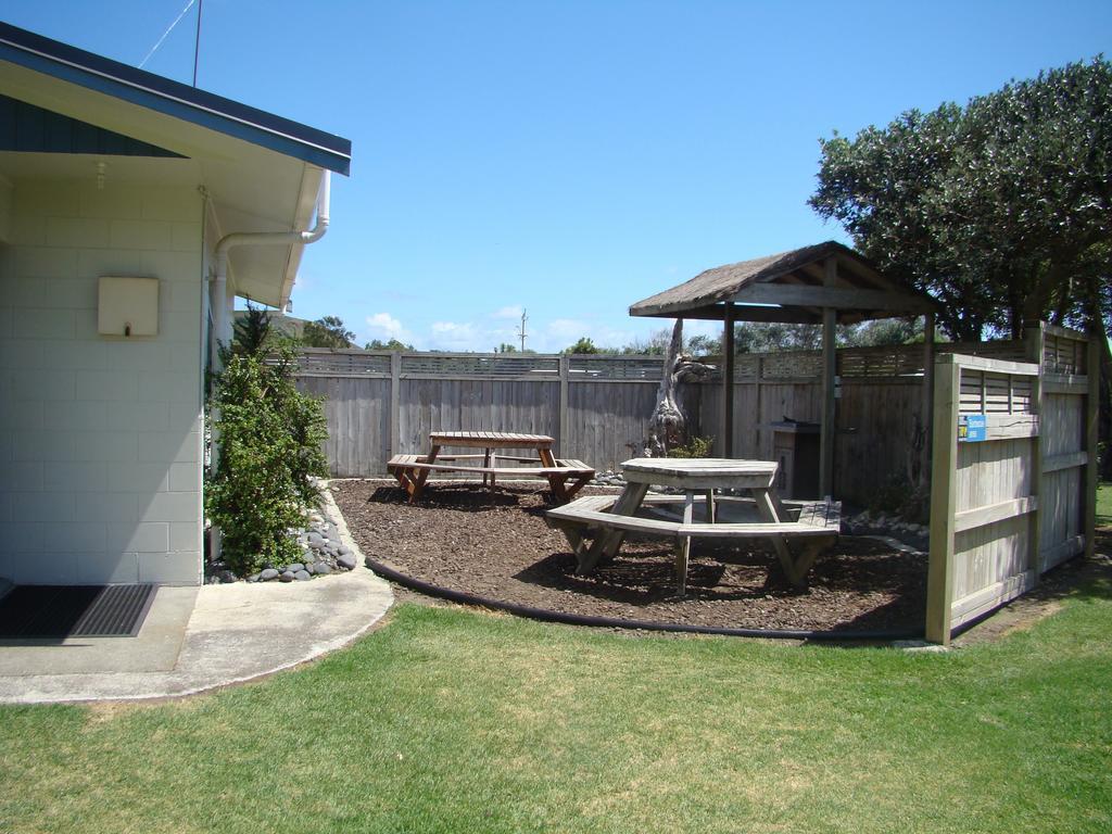 Port Waikato Holiday Park Exterior foto